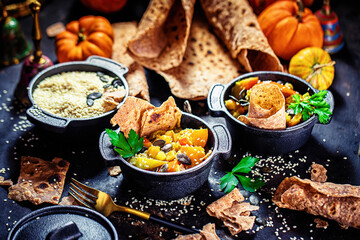 Indisches Kürbis Curry mit Chapatis