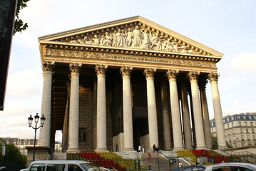 Obraz premium Facade of the church La Madeleine in Paris, France
