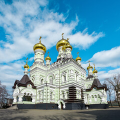 Fototapeta na wymiar The main view of the St. Nicholas cathedral - the largest Orthodox church in Kyiv