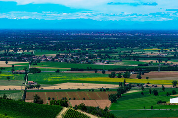 Fototapeta na wymiar panorama sulla pianura da Cigognola, Oltrepò Pavese