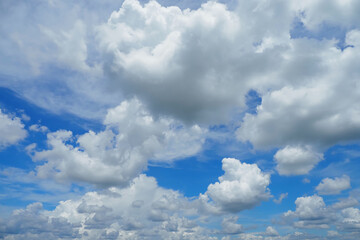 Cloudy sky background on a nice day