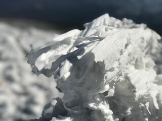 Fototapeta na wymiar frozen snow in the mountain