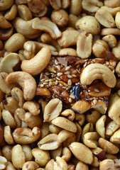 PEANUTS/CASHEWS