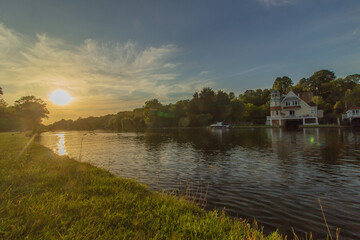 Fototapeta premium Thames on a Summer Evening