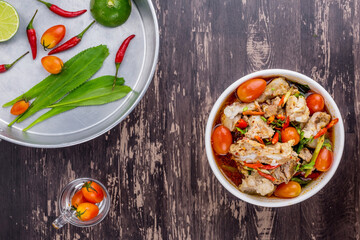 Hot and sour pork bone soup