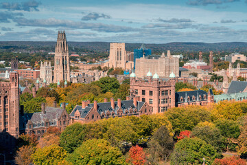 Fototapeta na wymiar City of New Haven in the fall from birds eye perspective