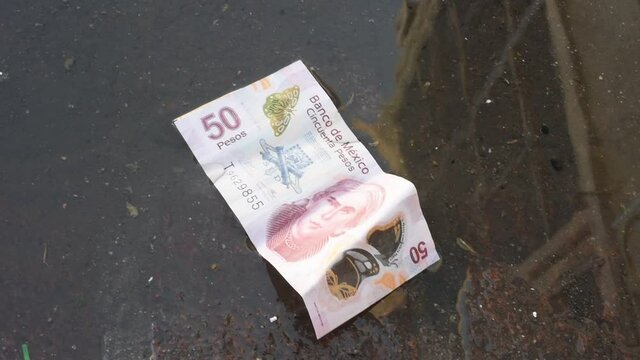 50 pesos mexicanos