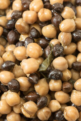 Black and brown chickpeas