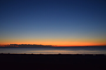 夜明け前の海岸