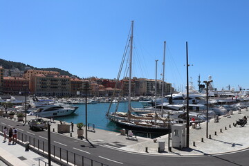 Le port de plaisance de Nice le long de la mer méditerranée, nommé port Lympia, ville de Nice,...