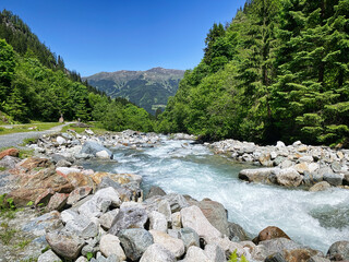 Gebirgsfluss Habachtal Salzburg - 360623430