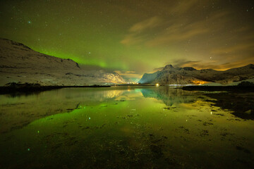Fototapeta na wymiar Nordlichter auf den Lofoten in Norwegen