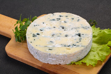 Round blue cheese