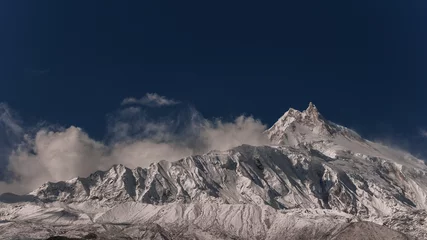Photo sur Plexiglas Manaslu Spectacular view of Manaslu mountain as seen on Around Manaslu trail from Samagaon village to Samdo village, Manaslu Himal massif, Gorkha district, Nepal Himalayas, Nepal.