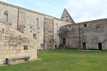 Fototapeta na wymiar maillezais abbey in france