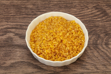 Vegetarian cuisine - dry bulgur for cooking