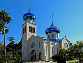 wyswiecona w 1995 roku cerkiew prawoslawna pod wezwaniem matki bozej milujacej w miejscowosci ceremcha na podlasiu w polsce