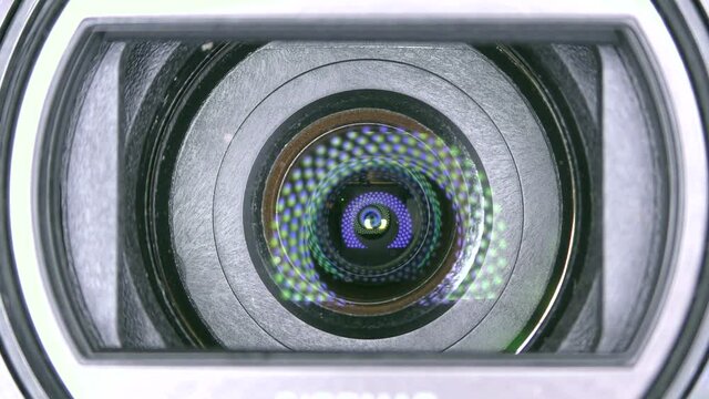 lens operation for approaching and removing.