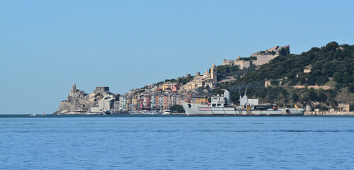 Fototapeta na wymiar Panorama di Portovenere in provincia di La Spezia.