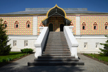 Chambers of the Romanov boyars is a beautiful monument of architecture of 16th century. Ipatievsky...
