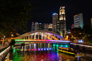 Singapore - 8 11 2018: Elgin bridge and skyscrapers at night