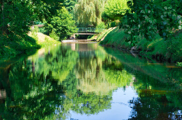 rivière de Dordogne en été 