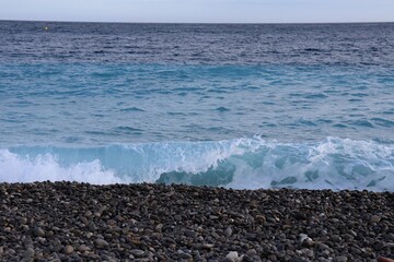 La plage de Nice, plage en galets le long de la mer Méditerranée, ville de Nice, Département des...