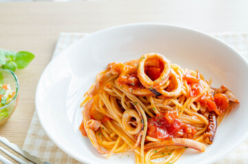イカのトマトソースパスタ