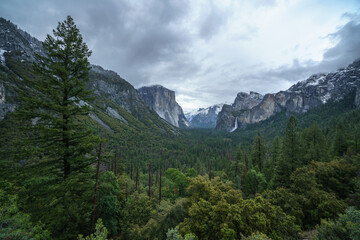 tunnel view in yosemite nationalpark, california, usa