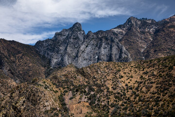 towering granite peaks in the kings canyon national park CA