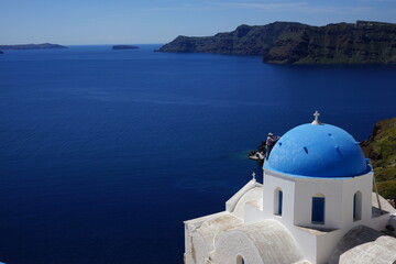 Fototapeta premium Santorini roof painter
