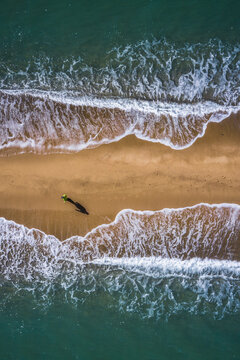 Camminando sulla spiaggia