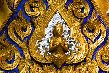 Fototapeta na wymiar royal palace in bangkok