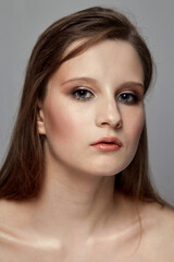 Obraz premium Sensual portrait of a young beautiful brunette girl.