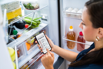Convenient Grocery Shopping List Phone App
