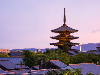 Obraz premium 京都 八坂の塔 夕景