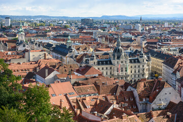 Fototapeta na wymiar High angle view of old town from the mountain of Graz