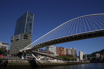 Obraz premium Urbanscape in the metropolitan area of Bilbao