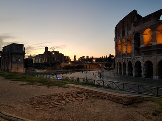 Fototapeta premium Roma Panorama Zona Colosseo +Arco di Costantino