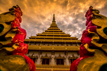 Background of the major tourist attractions in Khon Kaen (Phra Mahathat Kaen Nakhon) is a large...