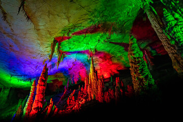 Obraz na płótnie Canvas Stunning Huanglong Yellow Dragon Cave