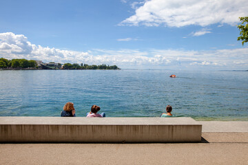 am Ufer des Bodensees in Bregenz