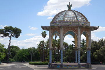 villa comunale di caltagirone
