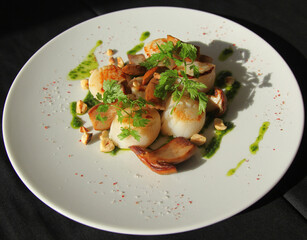 Sea scallops salad