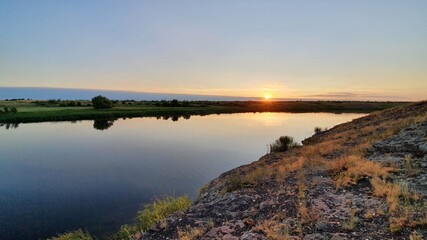 Obraz premium sunset over lake