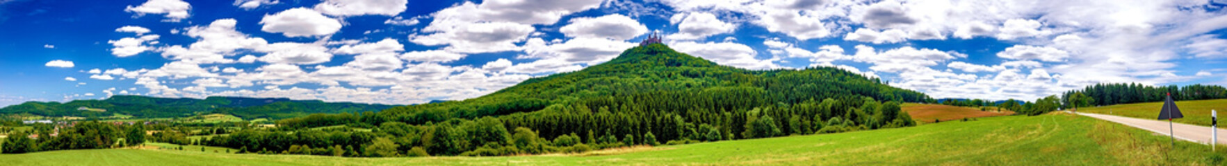 Panorama Burg Hohenzollern in Baden-Württemberg, Deutschland
