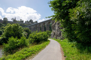 the road to the castle