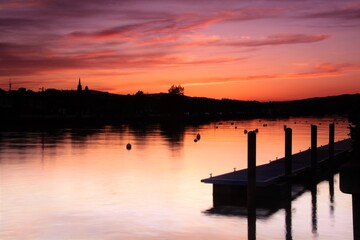 Obraz premium sunset on the river