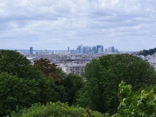 Fototapeta na wymiar A view of Paris and Montmartre in a cloudy day.