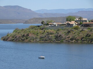 Obraz premium boat on the lake